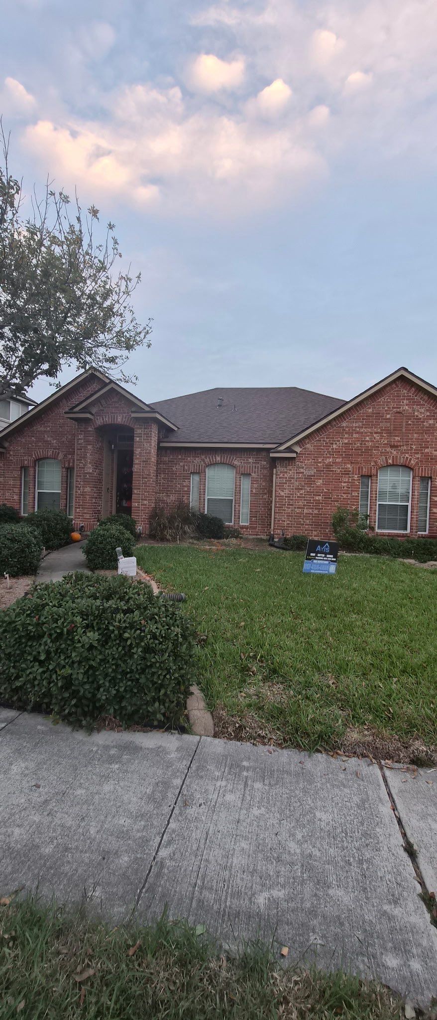 Completed Residential Roof — Texas